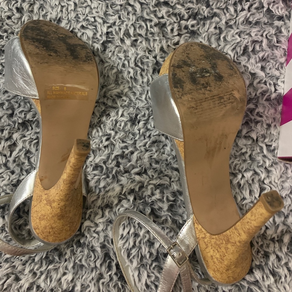 Heels - Picture 5 of 5
